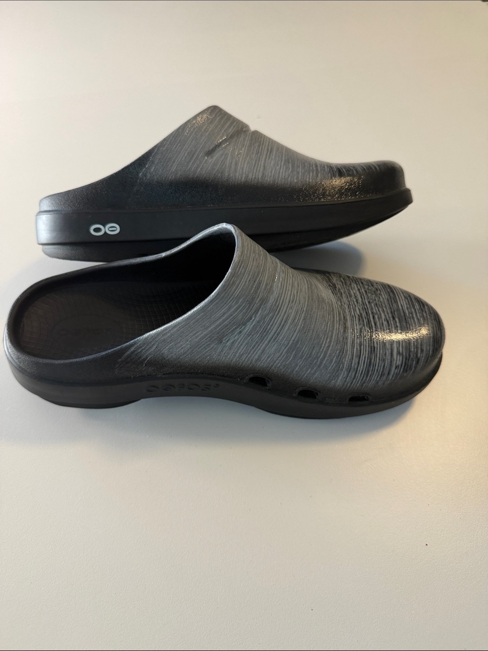 OOCLOOG LUXE CLOG GRAY STRIPE